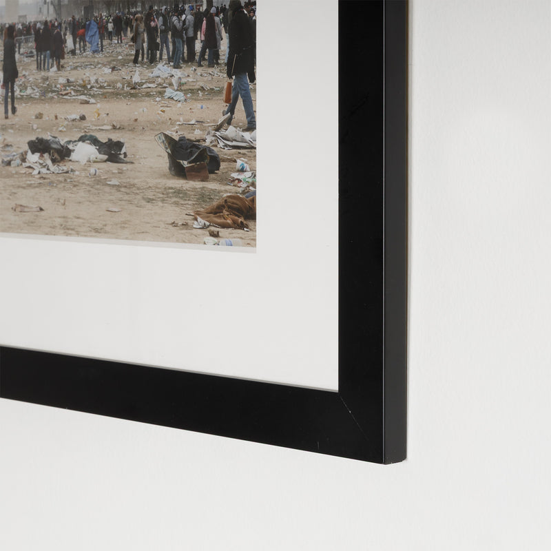 catherine opie 30 minutes after inauguration documentary photography january 20 2009 barack obama inauguration presidency 44th president of the united states collectivism patriotism aftermath the mall in washington, dc the washington monument crowds aftermath national event american history usa