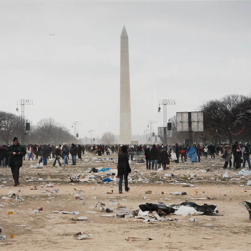 catherine opie 30 minutes after inauguration documentary photography january 20 2009 barack obama inauguration presidency 44th president of the united states collectivism patriotism aftermath the mall in washington, dc the washington monument crowds aftermath national event american history usa