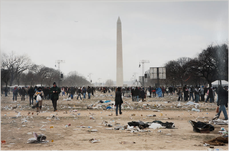 catherine opie 30 minutes after inauguration documentary photography january 20 2009 barack obama inauguration presidency 44th president of the united states collectivism patriotism aftermath the mall in washington, dc the washington monument crowds aftermath national event american history usa