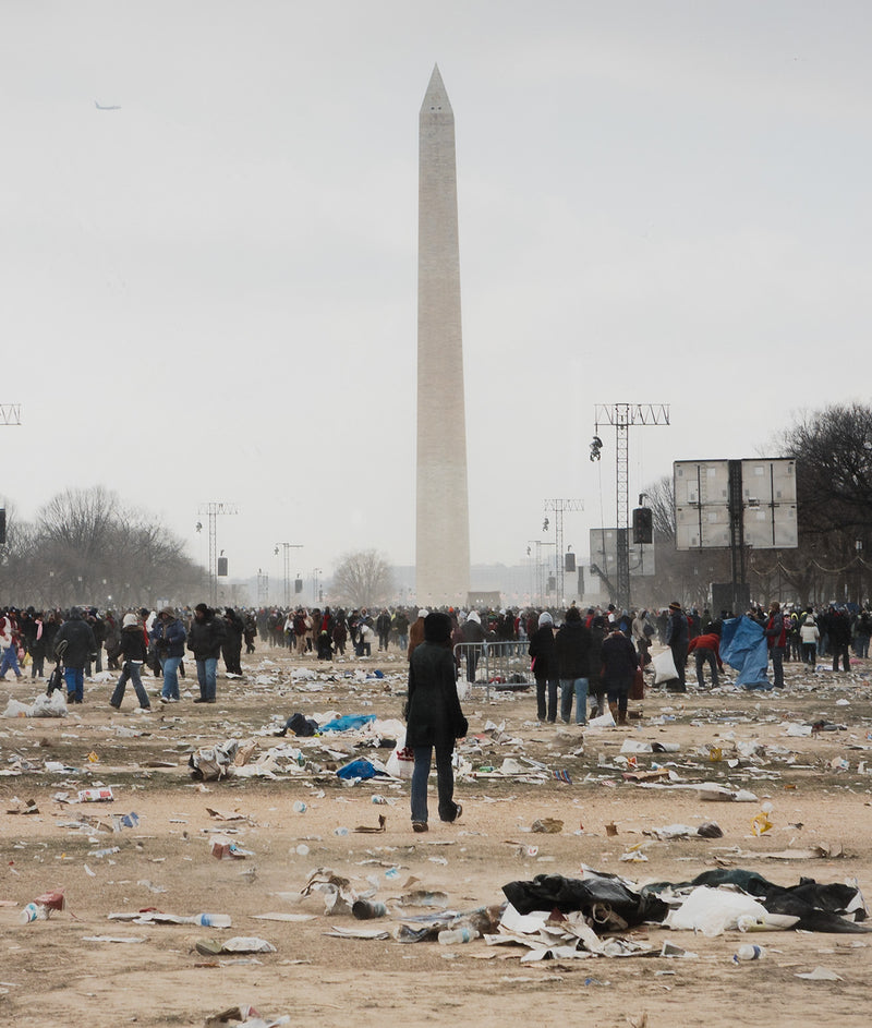 catherine opie 30 minutes after inauguration documentary photography january 20 2009 barack obama inauguration presidency 44th president of the united states collectivism patriotism aftermath the mall in washington, dc the washington monument crowds aftermath national event american history usa