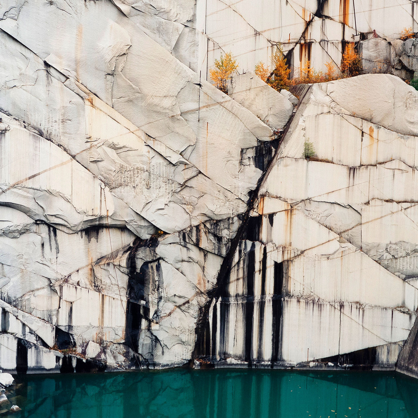 QUARRIES EDWARD BURTYNSKY 洋書　写真集 QUARRIES EDWARD BURTYNSKY 洋書 写真集