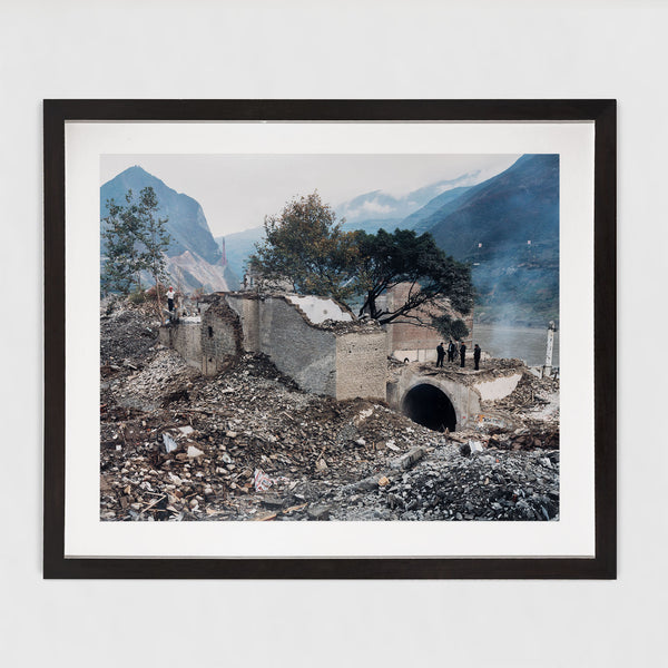 edward burtynsky three gorges dam project wushan #11 yangtze river china 2002 AP 2003 printed on kodak suproa endura paper signed canadian artist canadian photography collect early burtynsky china print framed oversize iconic burtynsky photo