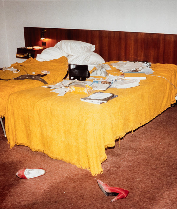 nan goldin hotel room valencia spain my hotel room artist photographer photography iconic woman artist women artists cibachrome portraiture portrait interior 1980s 1987