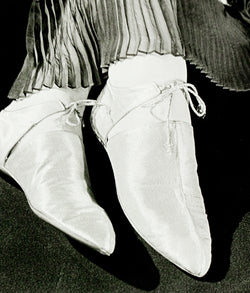 ILSE BING "SILVER SHOES" PHOTOGRAPH, 1935