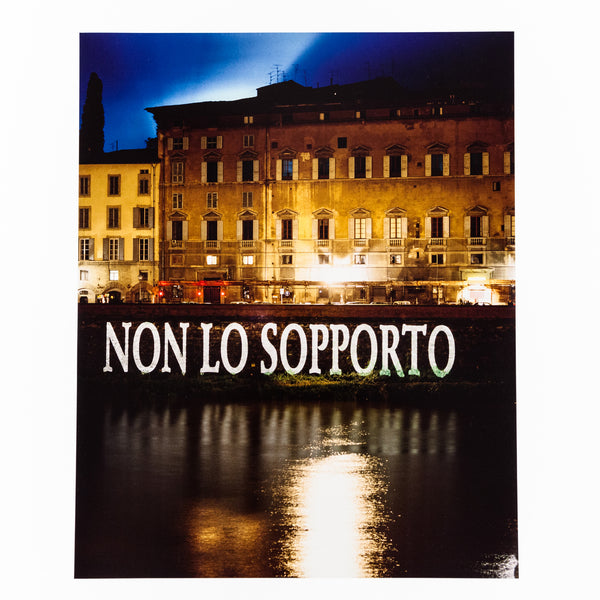 JENNY HOLZER "NON LO SOPPORTO" PHOTO, 2001