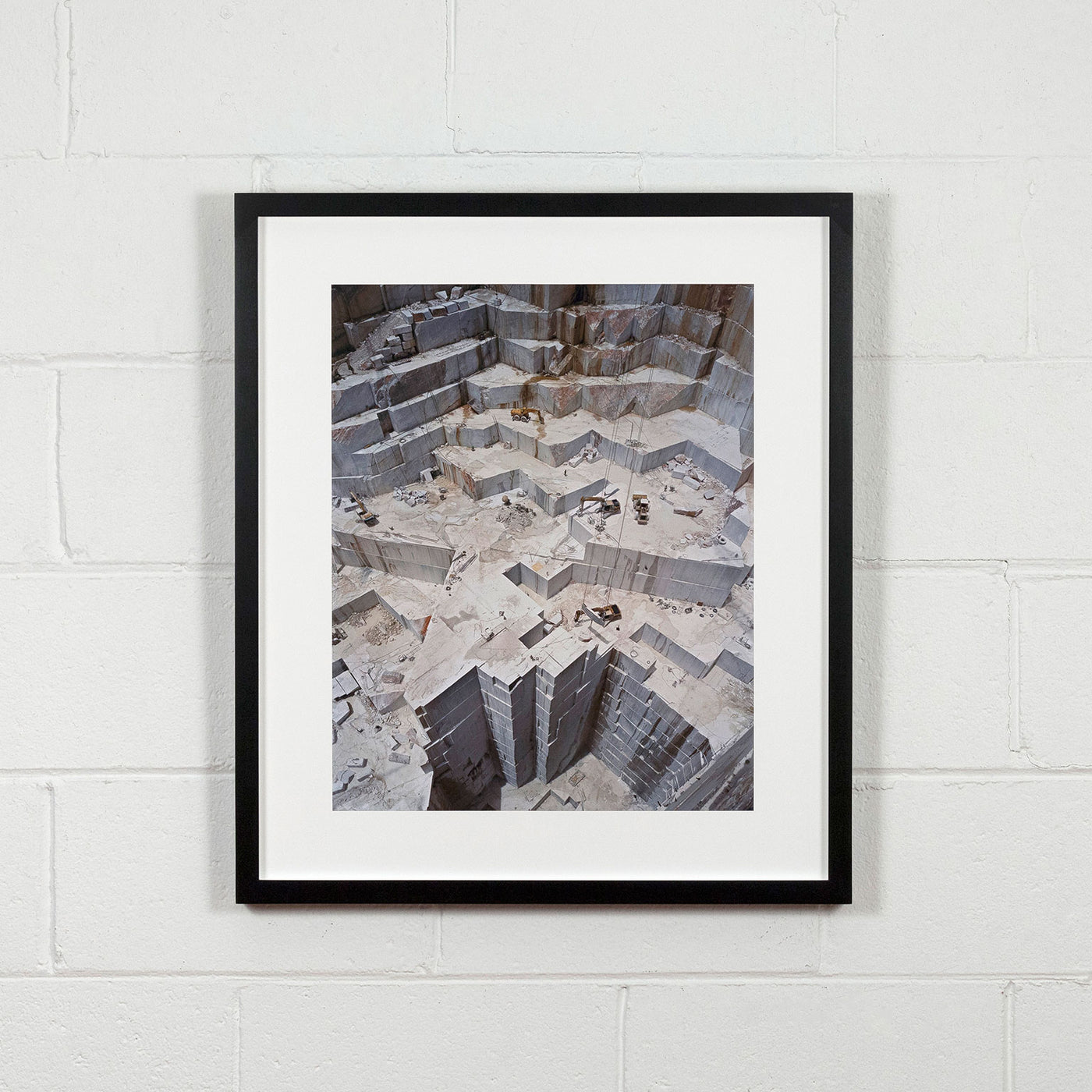 Quarries: Burtynsky, Edward: 9783865214560: Amazon.com: Books