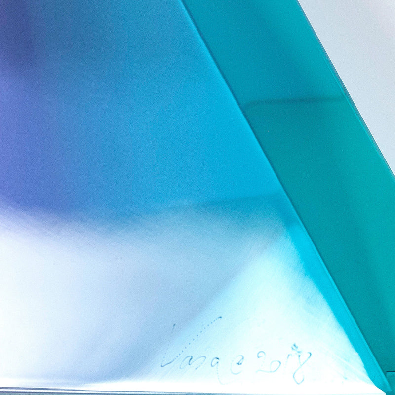 VASA MIHICH "BLUE RASPBERRY" TRIANGLE", 2018