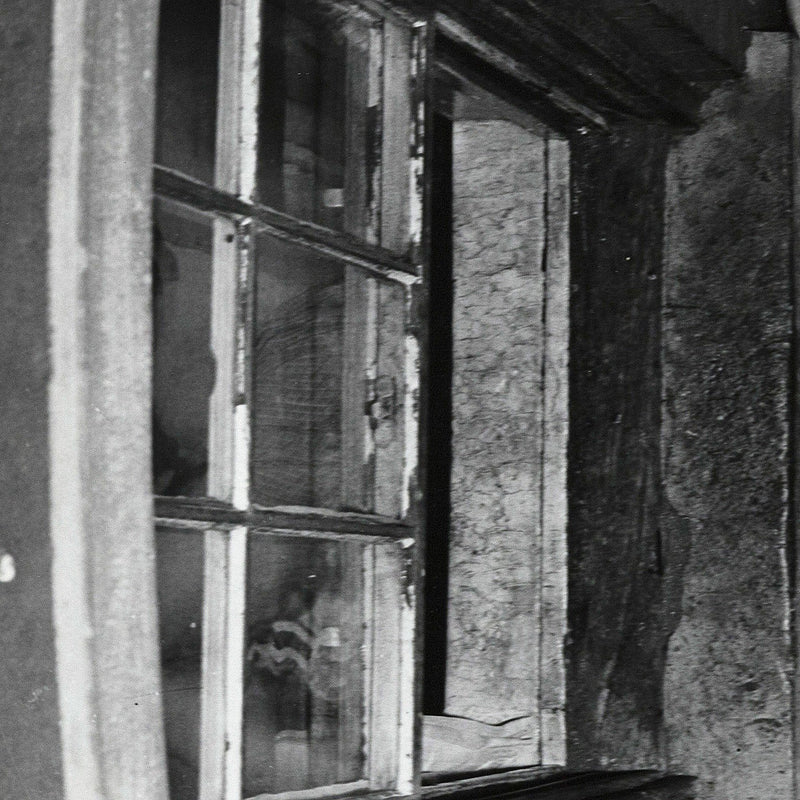 Weegee photography Caviar20 tenement sleeping 1950